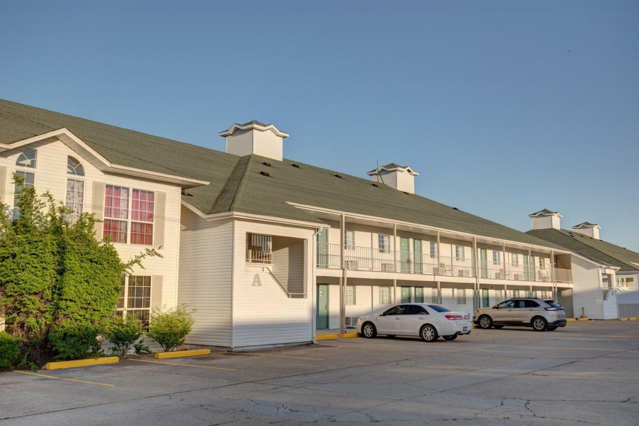 Howard Johnson By Wyndham Branson Theatre District Exterior photo